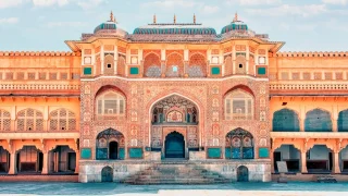 AdobeStock_464521213-1024×705